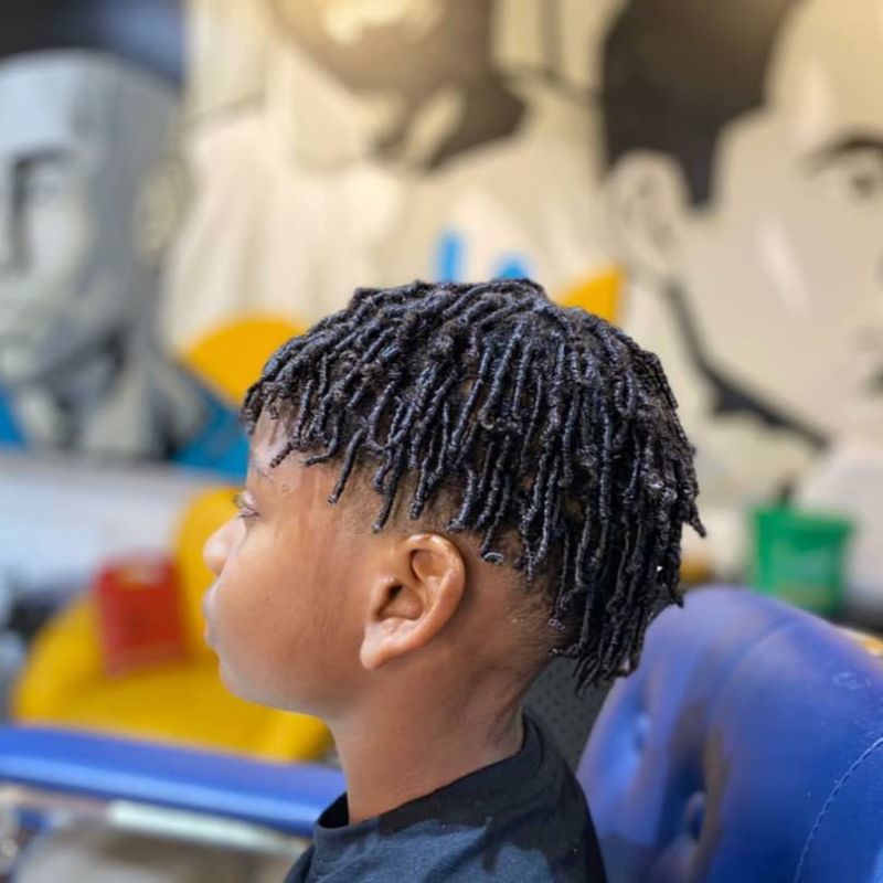 Fade & Play Dubai Barbershop & Salon – Professional Haircuts & Grooming | Dubai